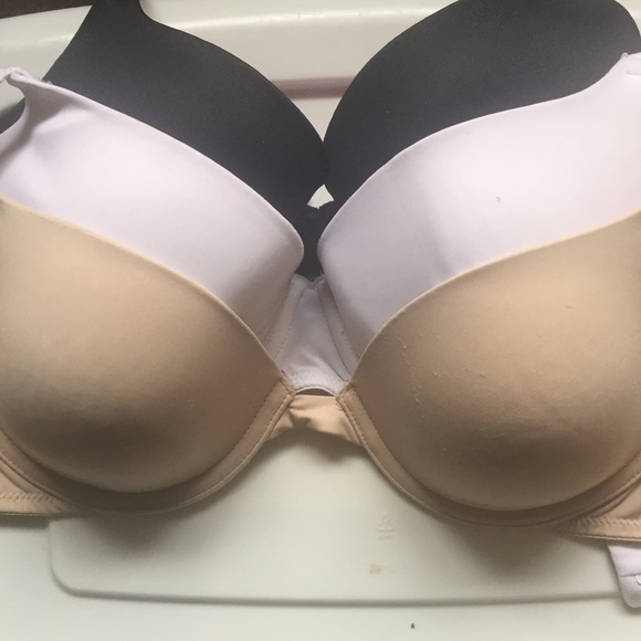 3 PINK VS bras - Picture 1 of 2