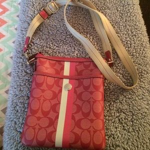 Pink Coach purse! Great condition