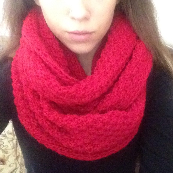 Chunky red infinity scarf