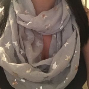 Adorable silver/grey star infinity scarf.