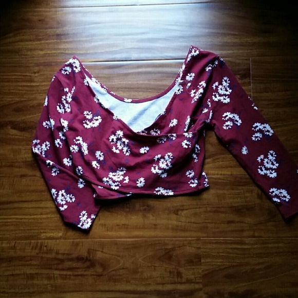Crop top - Picture 2 of 2