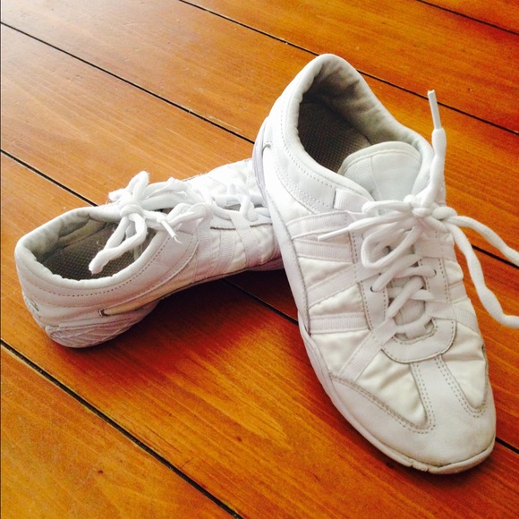 Nfinity Evolution cheer shoes