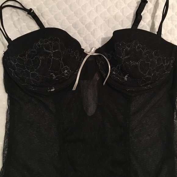 Lingerie - Picture 3 of 4