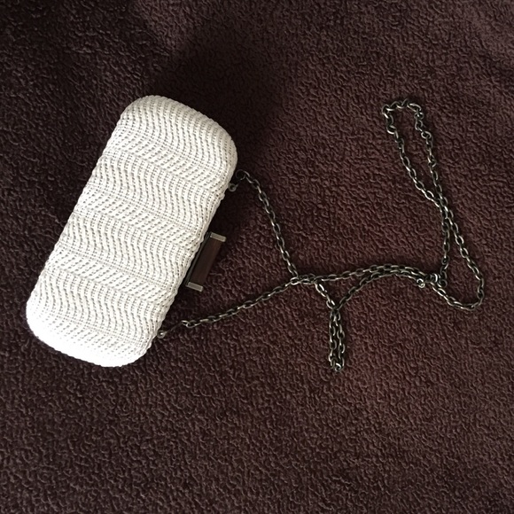 Clutch - Picture 4 of 4