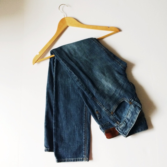 Express Medium Wash Straight Legged Jeans