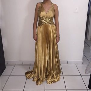 Beautiful! Prom or any special occasion!