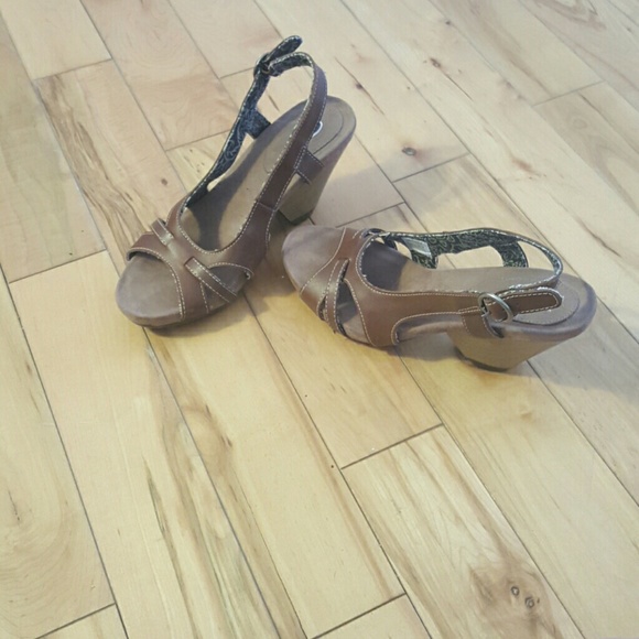 Tan slingback shoes