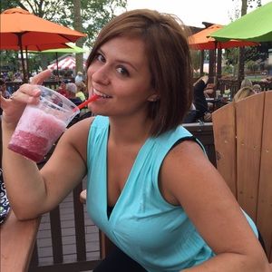 Meet your Posher, Alicia