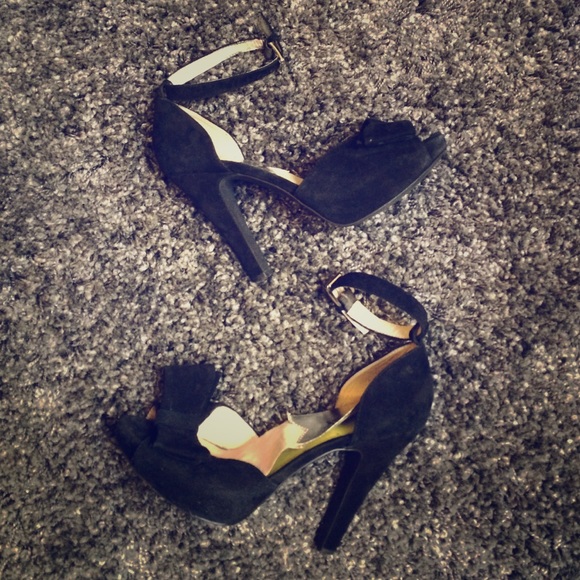 Michael Kors Shoes - Michael Kors Bow Tie Peep Toe High Heels