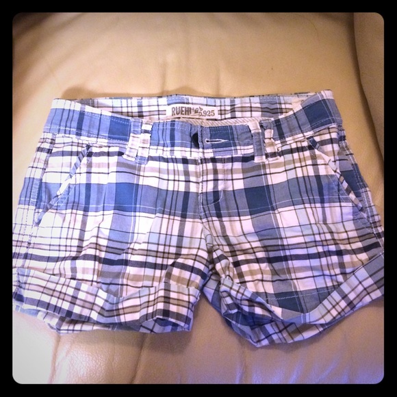 ✨Blue plaid shorts!