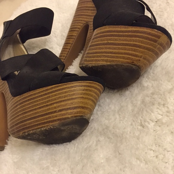 Good condition BAKERS high platform heels - Picture 4 of 4