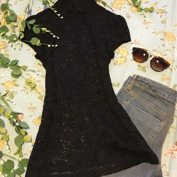 Black lace short sleeved Express top size small