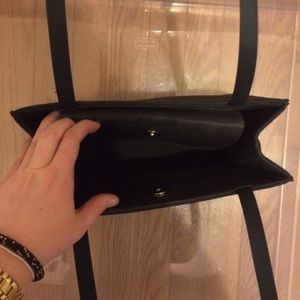 kate spade Bags - classic kate spade little black bag ๐ kate spade Bags - classic kate spade little black bag ๐