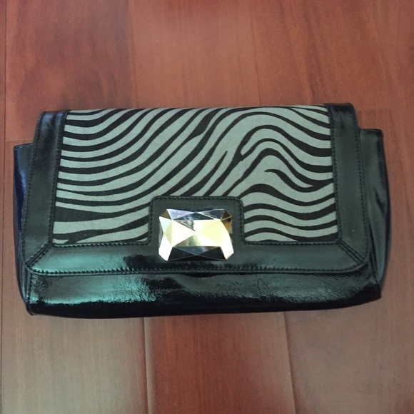Betsey Johnson Handbags - 💥New Betsey Johnson Large Zebra Clutch Purse