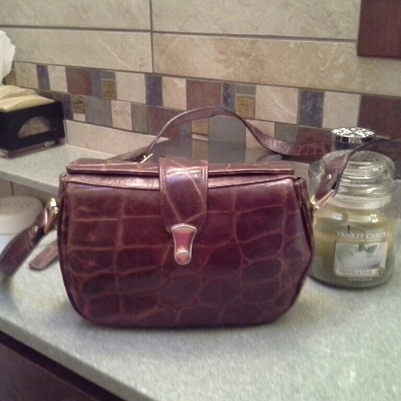 ★REDUCED!!!!★ Italian Leather Crossbody Bag!