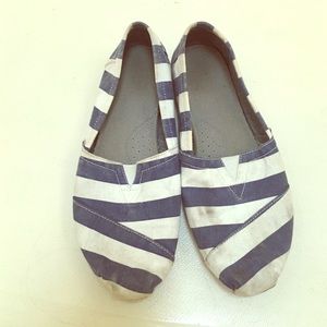 Striped toms