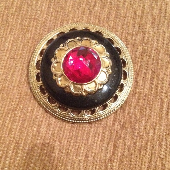 Vintage Gold and red stone brooch
