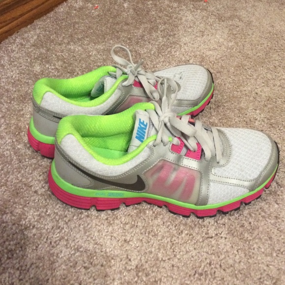 😇 Nike tennis shoes 😇