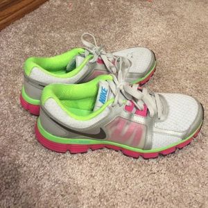 😇 Nike tennis shoes 😇