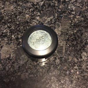 Mac dazzle shadow try me on