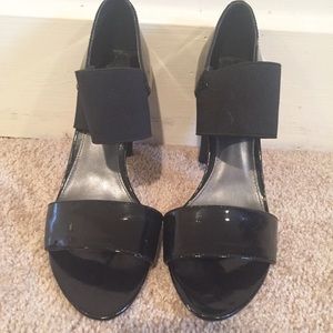 Adrienne Vittadini Heels (Black)