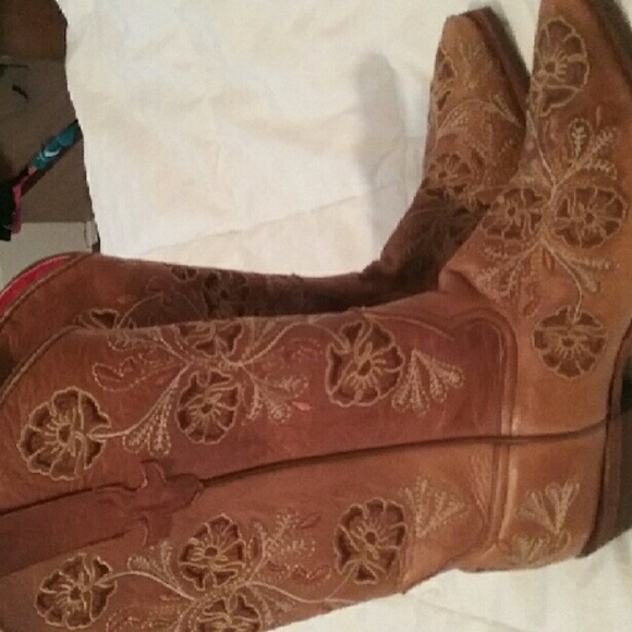Brand new macie bean boots
