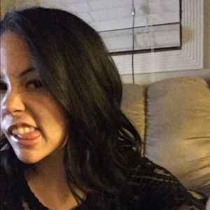 Meet your Posher, Liz