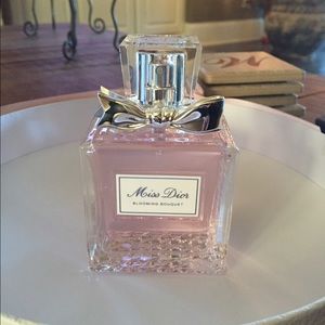 DIOR- Miss Dior Blooming Bouquet