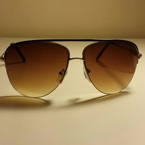 Steve Madden avaitor sunglasses