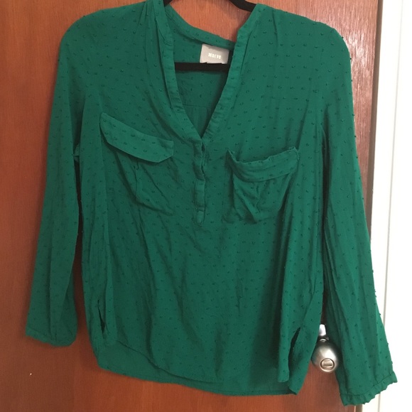Green dotted blouse