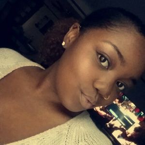 Meet your Posher, Shania
