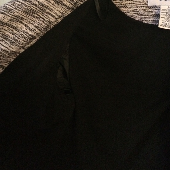 Black and white jacket, with faux leather sleeves - Picture 4 of 4