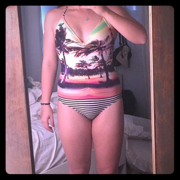 One piece swim suit