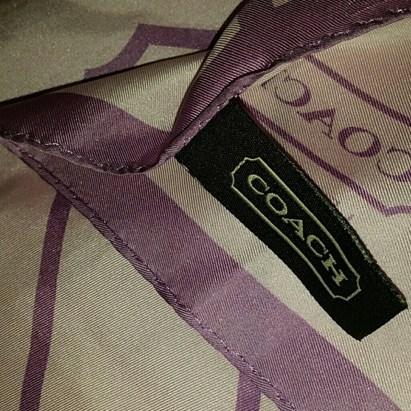 New Lg. Coach Purple/Lavender Silk Scarf Great Con - Picture 2 of 3