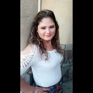 Meet your Posher, Manuela