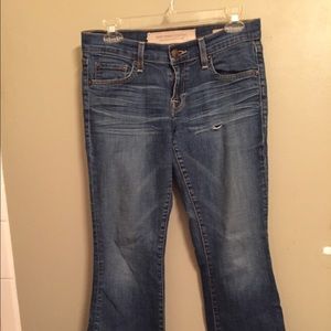 New York & Co Perfect Flare Jeans 27s