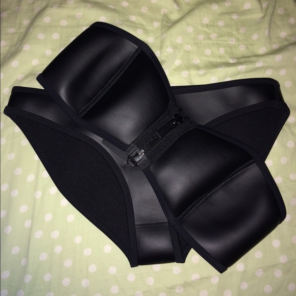 Very cute triangl bikini ONLY BOTTOM AVAIL