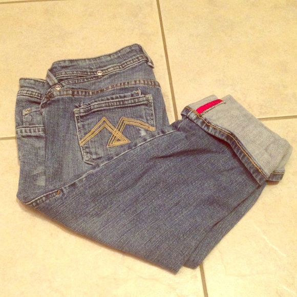 Vigoss Denim - Distressed Jean Capris