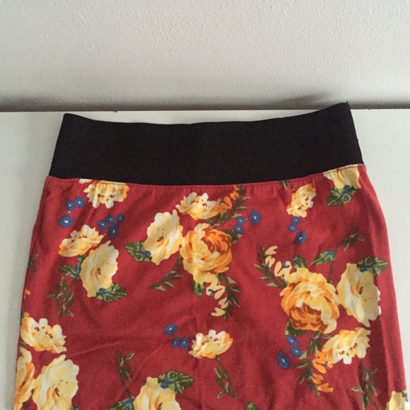 Forever 21 floral pencil skirt