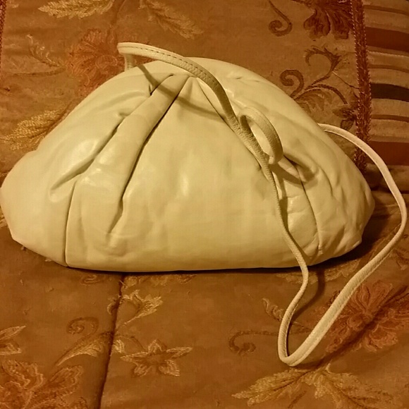 Purse - Picture 2 of 3