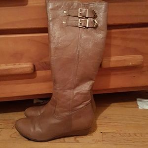 Steve Madden distressed boots