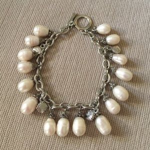 Freshwater pearl bracelet , silver plated metal