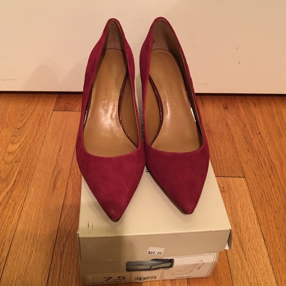 Banana Republic Red/Burgundy Heels
