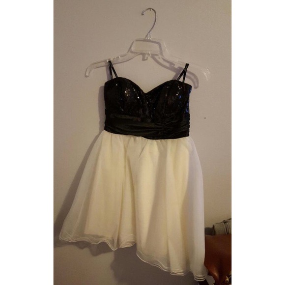 Black and white strapless tulle dress