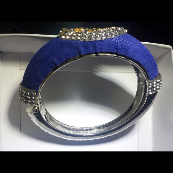 Bangles - Picture 2 of 3