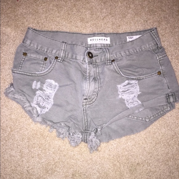 PacSun Pants - Distressed short shorts