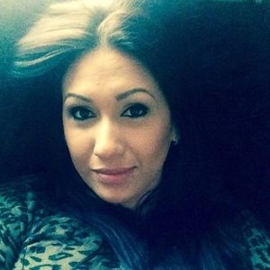 Meet your Posher, Celia