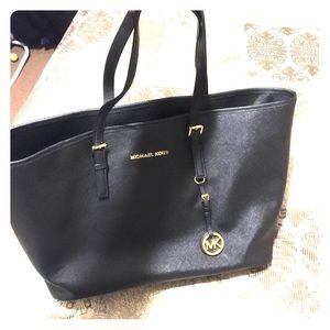 MK large jet set handbag