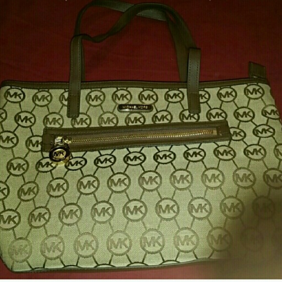 MK Tote - Picture 3 of 3