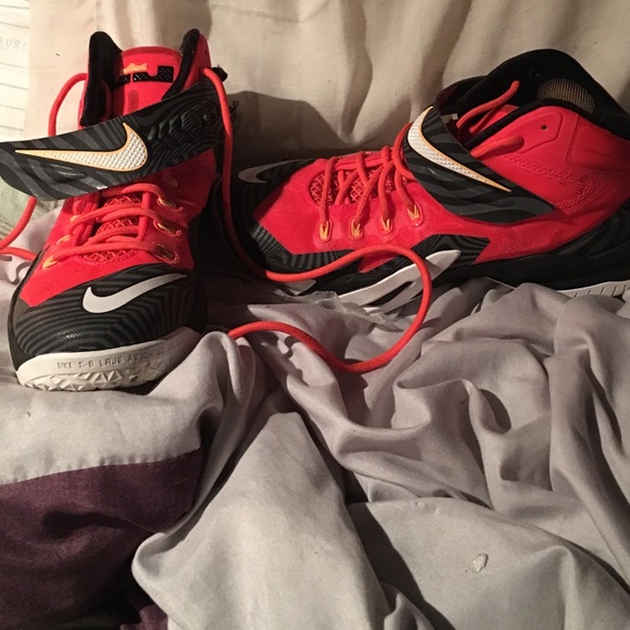 Nike Lebron Soldier's - Picture 2 of 4